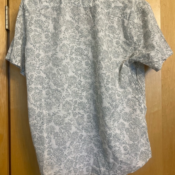 Abercrombie shirt - Picture 2 of 6